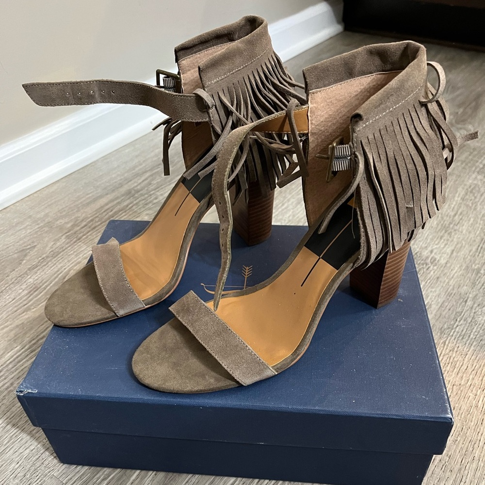 NWT Dolce Vita Noel Heels